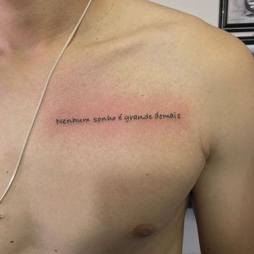 férfi mellkas és borda tetoválások