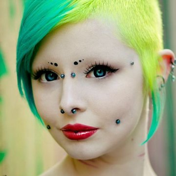 bridge piercing ellenjavallatain