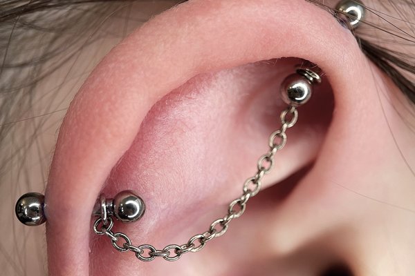 Industrial piercing kezelés