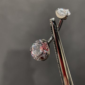 Piercing training in Pécs