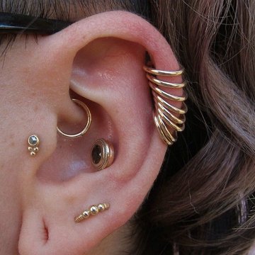 Helix piercing