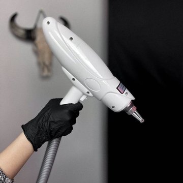 Permanent makeup removal in Szeged