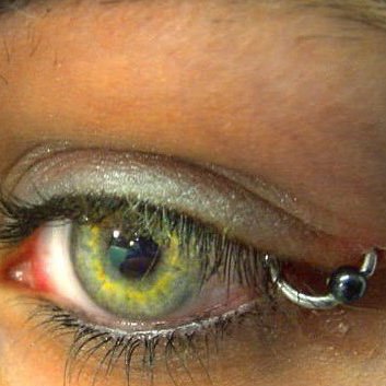 Szem piercing