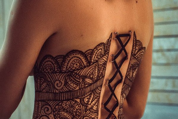 Piercing a háton