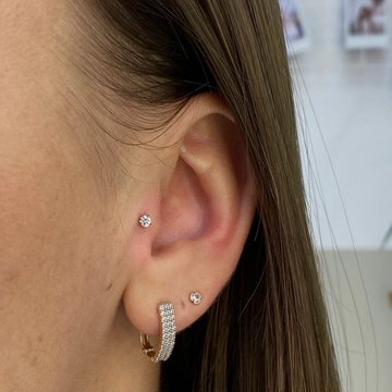 Tragus piercing