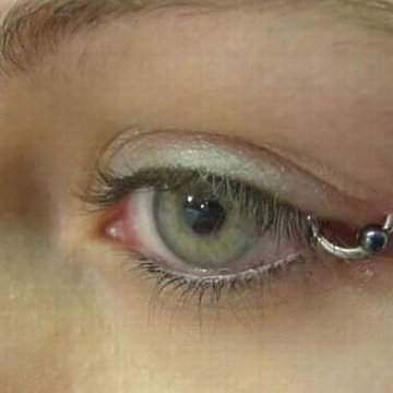 Szem piercing