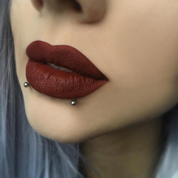 felső ajak piercing