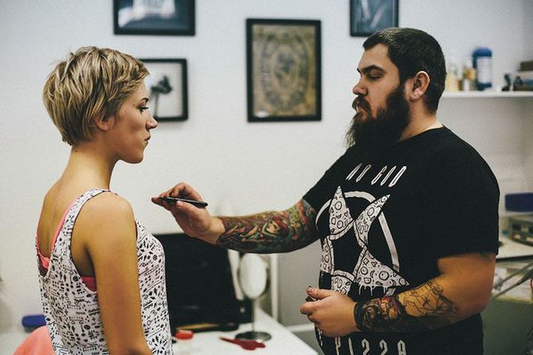 A tetoválás szerzői vázlata